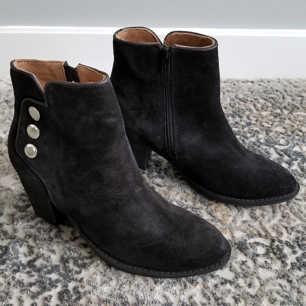 NEW Jeffrey Campbell Black Suede Booties-Size 8